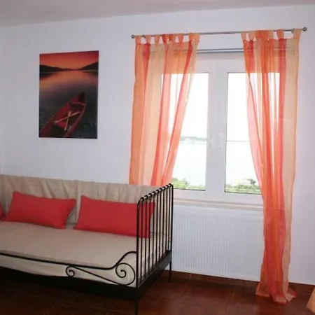 Pokrivenik Apartment *